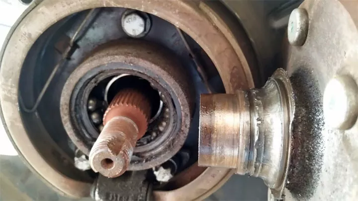 How Long Will A Wheel Bearing Last After It Starts Making Noise? 1 How long will a weel bearing last:What Kind of Noise Do Bad Wheel Bearings Make